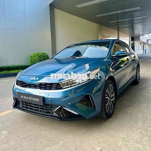Kia K3 Premium Xanh 5 chỗ