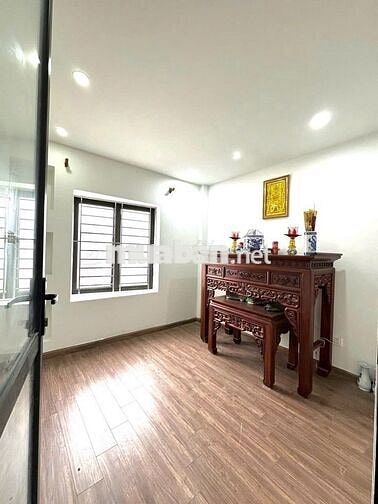 Nhà mới, ngõ nông, gần ô tô, 4 phòng ngủ, 37m2, chỉ 6.35 tỷ