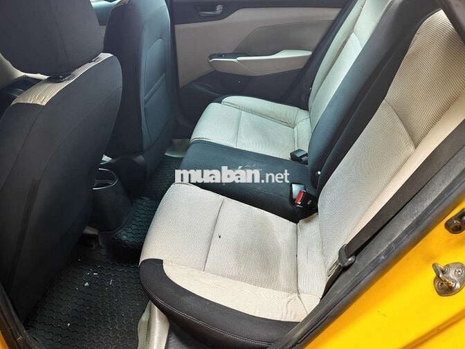 Hyundai Accent 2018 Bản thiếu Vàng