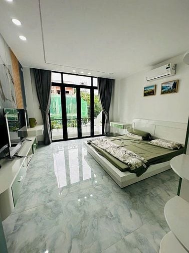 Nhà hẻm 8m dt75m2 đúc mới 100% 5 tầng ST 6pn Hương Lộ 2, Q. Bình Tân