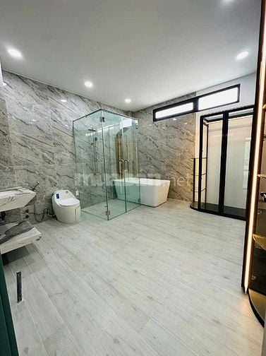 Nhà hẻm 8m dt75m2 đúc mới 100% 5 tầng ST 6pn Hương Lộ 2, Q. Bình Tân