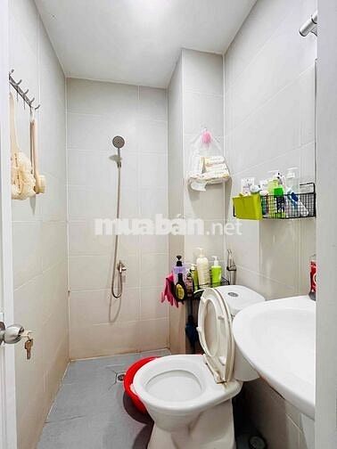 PHÒNG BAN CÔNG FULL NỘI THẤT -CẠNH QUẬN 7
