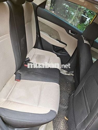 Hyundai Accent 2018 Bản thiếu Vàng