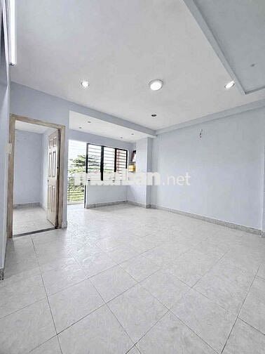 CHUNG CƯ LÝ CHIÊU HOÀNG - CẦN TIỀN BÁN GẤP (Thang bộ - Lầu 2)