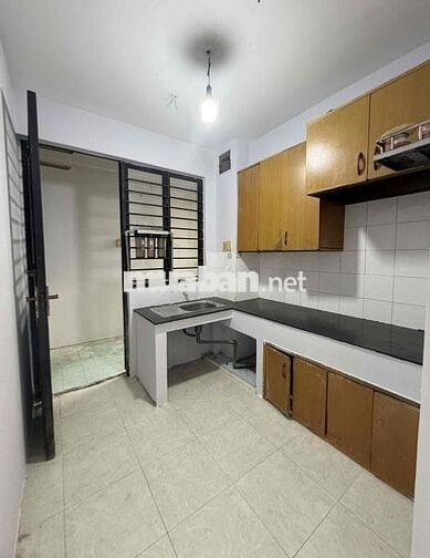 CHUNG CƯ LÝ CHIÊU HOÀNG - CẦN TIỀN BÁN GẤP (Thang bộ - Lầu 2)