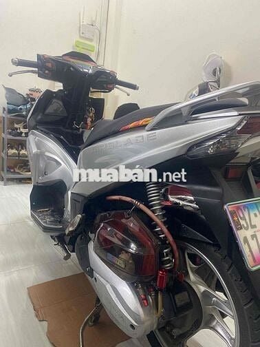 Honda Air Blade 125 Bạc Nguyên zin Chưa tai nạn