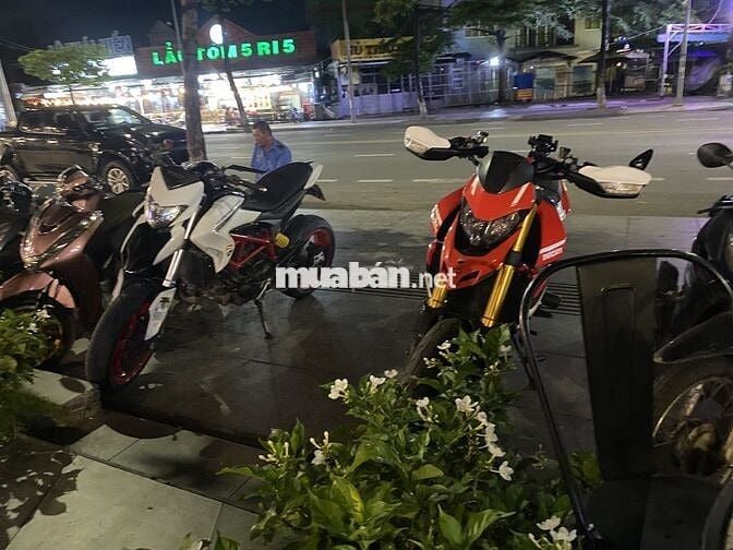 Ducati Hypermotard 821 2016 Trắng