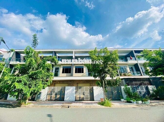 Bán nhà 1 trệt 2 lầu khu dân cư Bửu Long 3