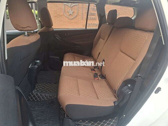 Toyota Innova E 2017 Số sàn Trắng