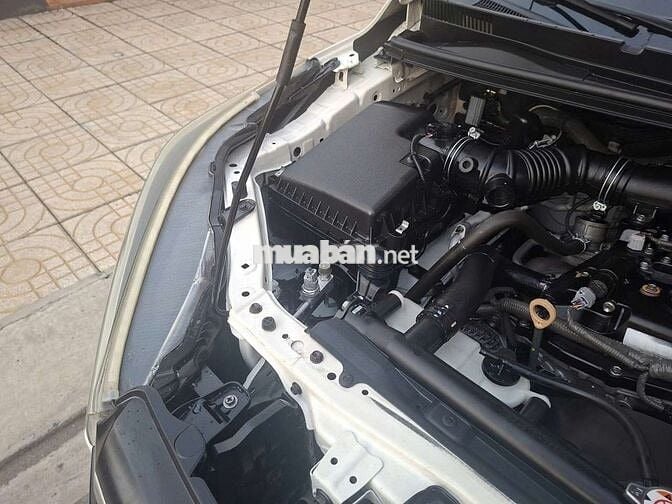Toyota Innova E 2017 Số sàn Trắng