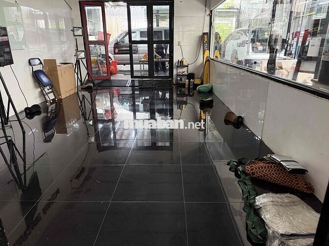 SANG NHƯỢNG MẶT BẰNG CHĂM SÓC XE