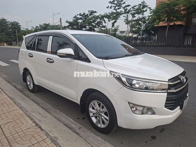 Toyota Innova E 2017 Số sàn Trắng
