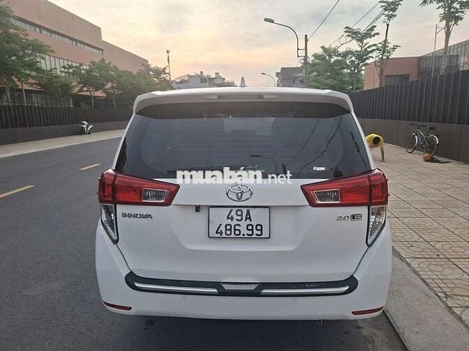 Toyota Innova E 2017 Số sàn Trắng