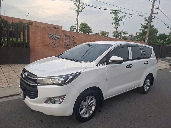 Toyota Innova E 2017 Số sàn Trắng