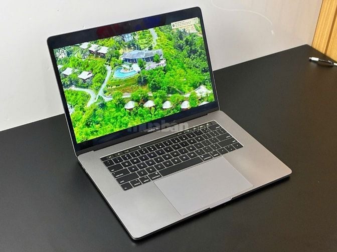Macbook Pro 2018 giá tốt - có ship COD hoặc GDTT tại TPHCM