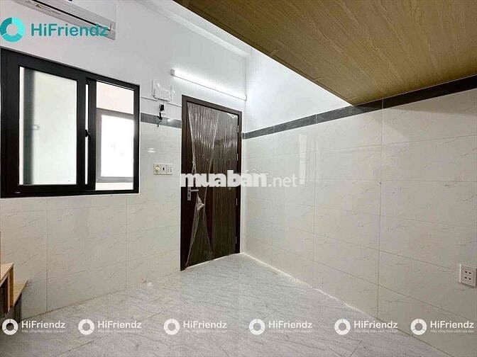 PHÒNG MỚI XÂY SÁT ĐẠI HỌC VĂN LANG CÔNG NGHIỆP CÓ BAN CÔNG ĐA DẠNG GIÁ