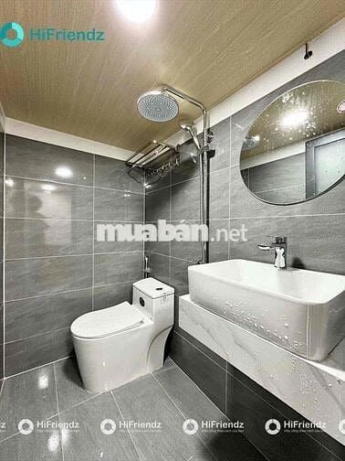 PHÒNG MỚI XÂY SÁT ĐẠI HỌC VĂN LANG CÔNG NGHIỆP CÓ BAN CÔNG ĐA DẠNG GIÁ