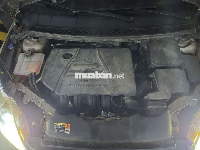 Ford Focus Ghia 2.0 Sedan bản full 2011 Vàng cát