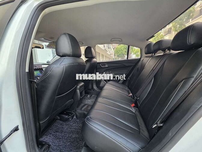 MG MG5 MT 2024 Trắng 40000 km Số sàn