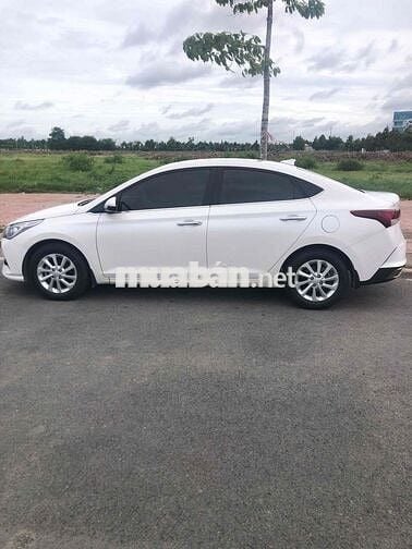 Hyundai Accent 2021 AT tiêu chuẩn Trắng 23150 km