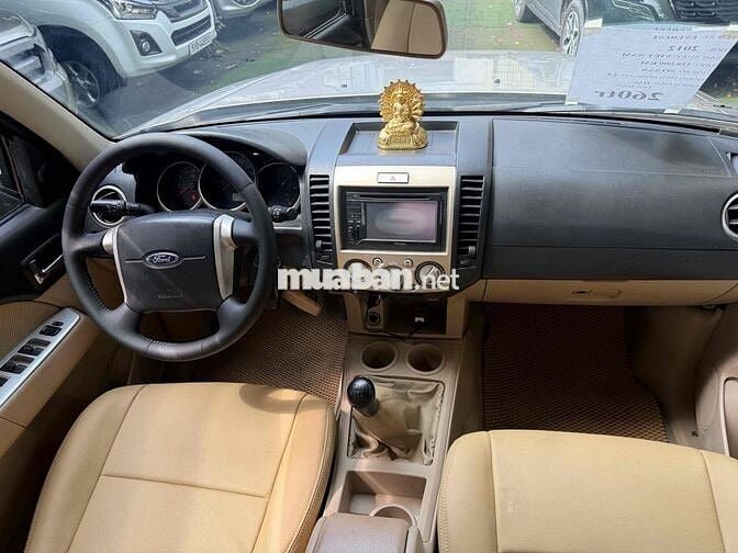 Ford Everest 2012 Số sàn Vàng cát 128.000km