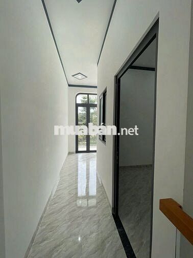 Nhà 1 trệt 1 lầu gần chợ chánh lưu 3PN, 2WC, 1PK