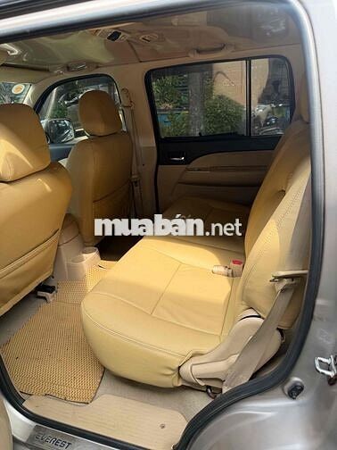 Ford Everest 2012 Số sàn Vàng cát 128.000km