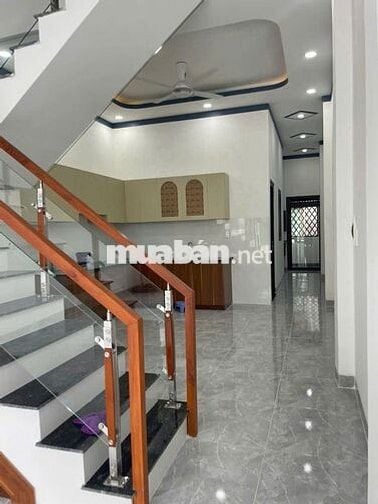 Nhà 1 trệt 1 lầu gần chợ chánh lưu 3PN, 2WC, 1PK