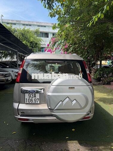 Ford Everest 2012 Số sàn Vàng cát 128.000km