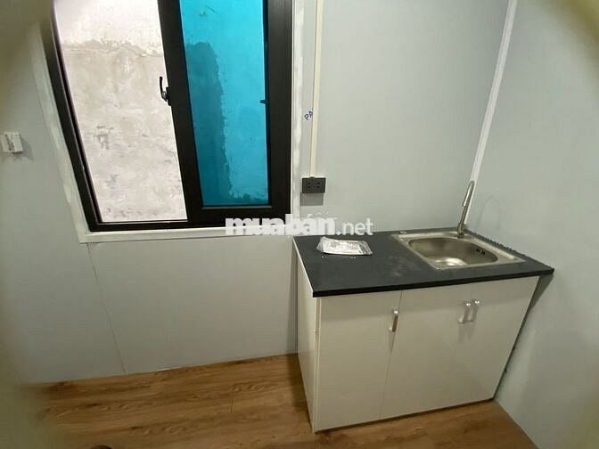 Nhà trọ sinh viên mới 100%, 18m2 ở Giáp Bát (3.8 triệu/tháng)