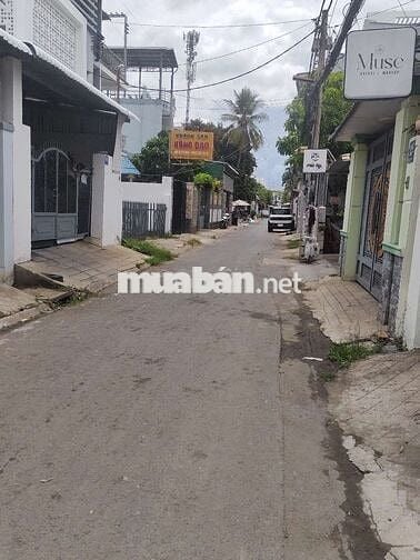 nhà 1 trệt 2 lầu thổ cư hoàn công hẻm 152 đoàn thị điểm thông qua cmt8