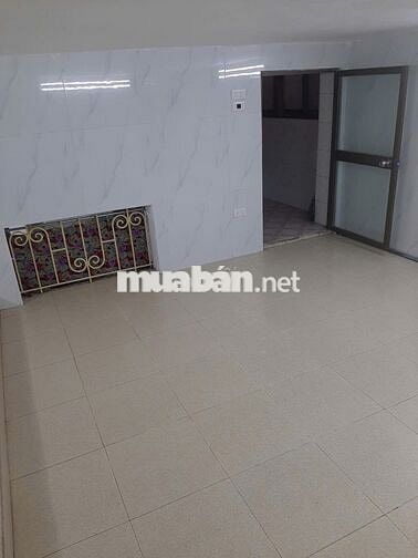 Cho thuê nhà ngõ 27 Hàng Khoai, có gác lửng, 8 triệu