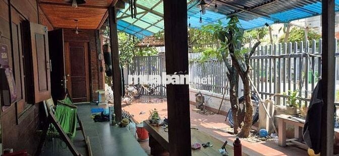 Cho thuê nhà mặt tiền góc phố dài 31 mét.  Khu dân cư Vĩnh Phú 2