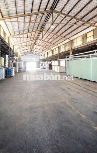 Cho thuê kho Bùi Văn Ba, 1.300m² – kho riêng biệt, an ninh 24/7