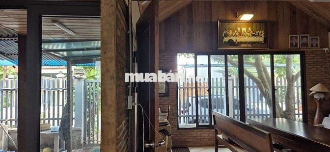 Cho thuê nhà mặt tiền góc phố dài 31 mét.  Khu dân cư Vĩnh Phú 2
