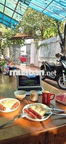 Cho thuê nhà mặt tiền góc phố dài 31 mét.  Khu dân cư Vĩnh Phú 2