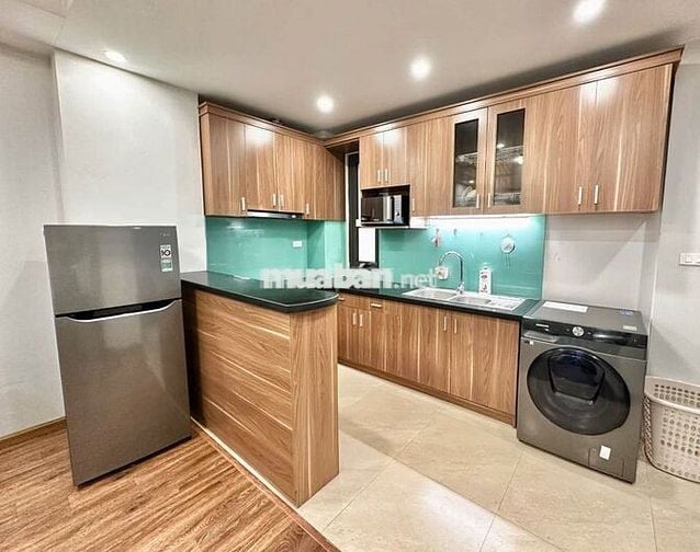 Cho thuê phòng 1 ngủ 1 khách - 50m2 - full đồ - ban công - 5 triệu/1T