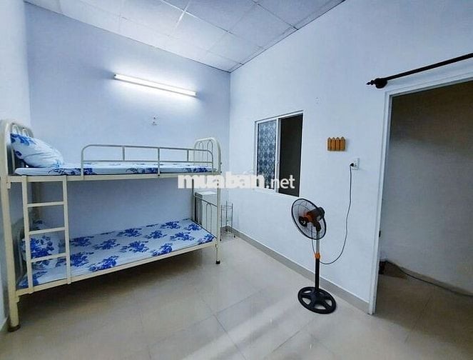 PHÒNG TRỌ 14m2, Hẻm 824  đường Huỳnh Tấn Phát, Q7
