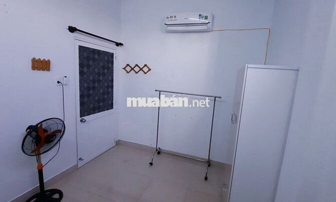 PHÒNG TRỌ 14m2, Hẻm 824  đường Huỳnh Tấn Phát, Q7