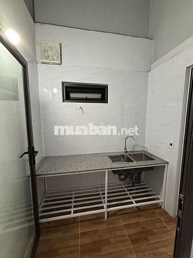 Cần cho thuê nhà khép kín đầy đủ thiết bị 