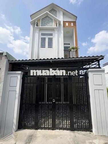 Nhà 1 lầu: 4x20m, 3 phòng ngủ hẻm xe hơi