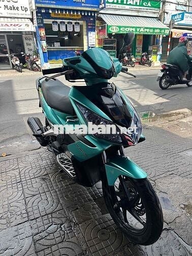 Honda Air Blade Tự động Xanh ngọc