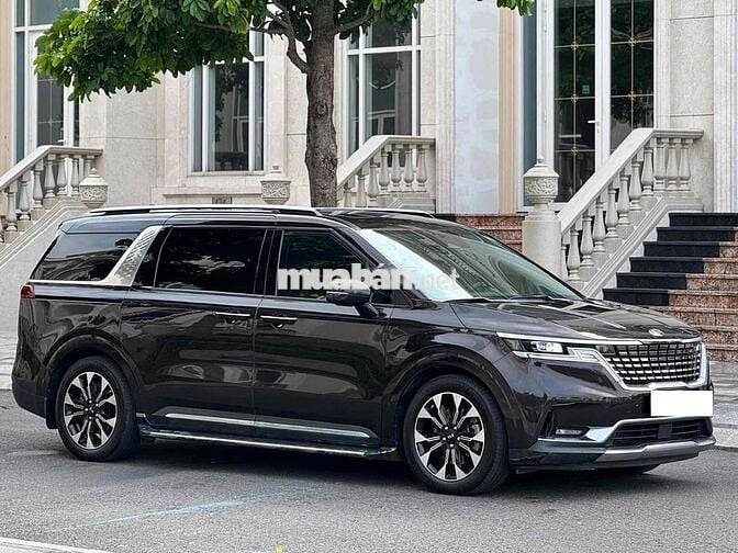 Kia Carnival Signature 2.2D 2021 Nâu 7 chỗ