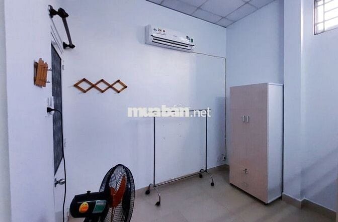 PHÒNG TRỌ 14m2, Hẻm 824  đường Huỳnh Tấn Phát, Q7