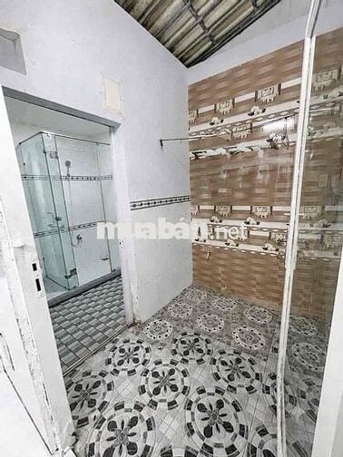 Nhà 1 lầu: 4x20m, 3 phòng ngủ hẻm xe hơi