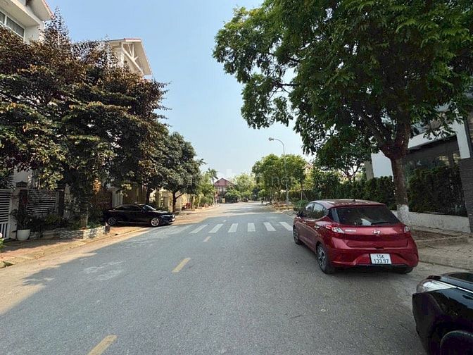 Bán đất và biệt thự Sao Đỏ - Anh Dũng -Mê Linh ngay chân Cầu Rào 2