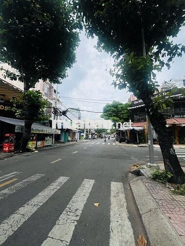 NHÀ CHO THUÊ NGUYÊN CĂN MẶT TIỀN ĐƯỜNG PHẠM VẤN 8X28M 4L GẦN TRƯỜNG
