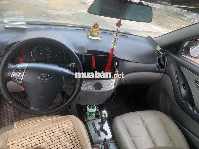 Hyundai Avante 2011 Số tự động Trắng