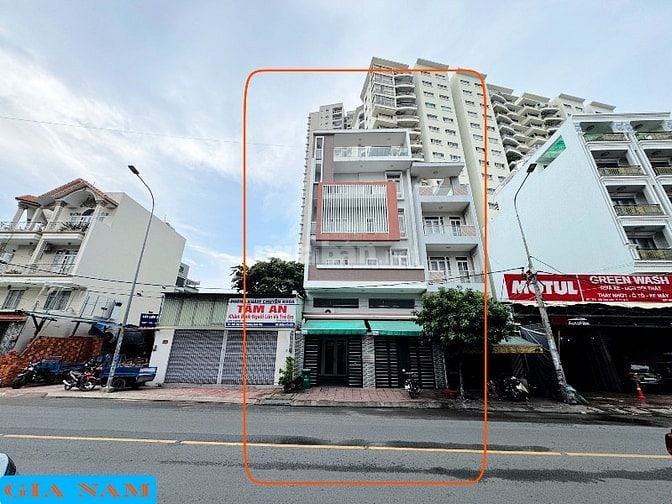 BÁN NHÀ MẶT TIỀN KINH DOANH : 384 - 386 CHỢ LỚN - P. 11 - Q. 6 - TPHCM