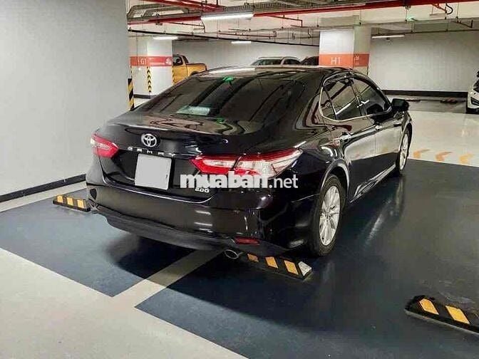 Xe Chính Chủ Toyota Camry 2.0G 2019 Thái Lan Đen